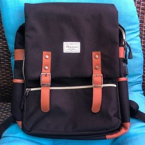 Modoker laptop backpack